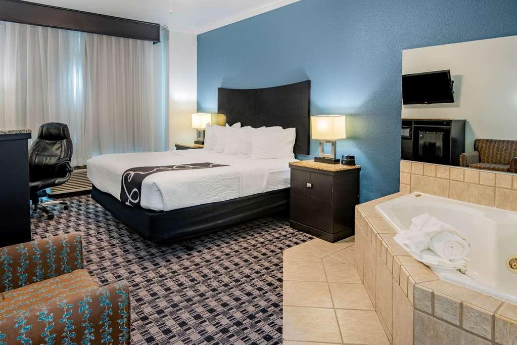 La Quinta By Wyndham Dalhart Hotel Room photo