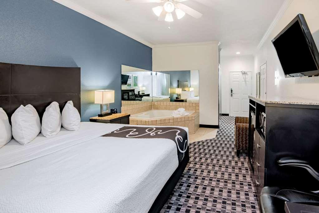 La Quinta By Wyndham Dalhart Hotel Room photo